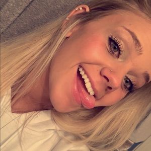 Meet your Posher, Amanda